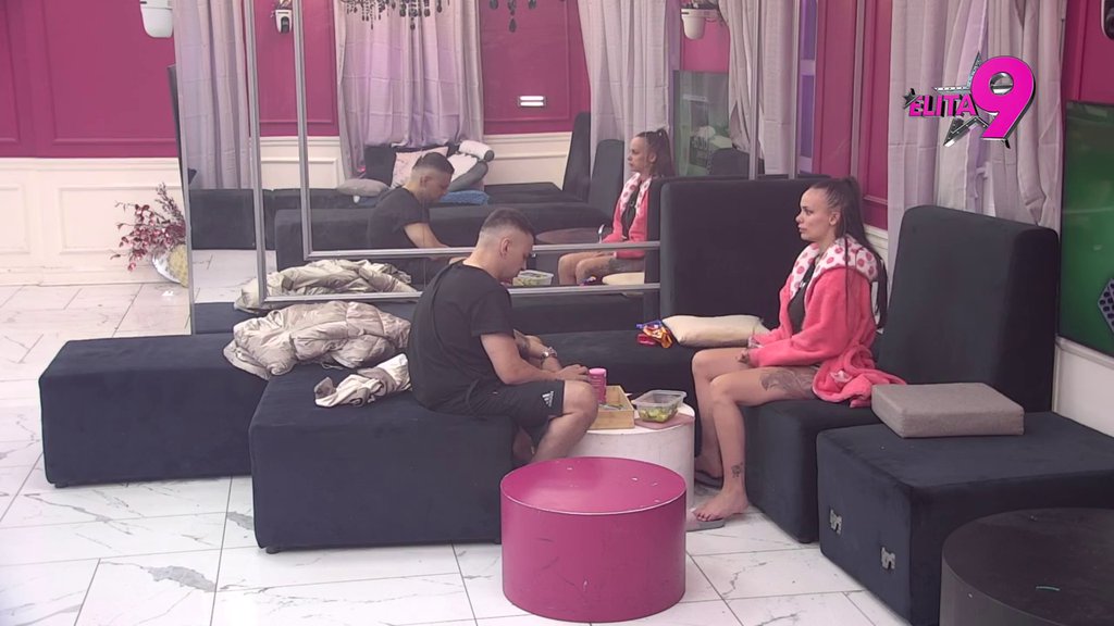 Druže, ili reci ili... Bebica sluti paklenu sredu, Teodora potpuno hladna (VIDEO)