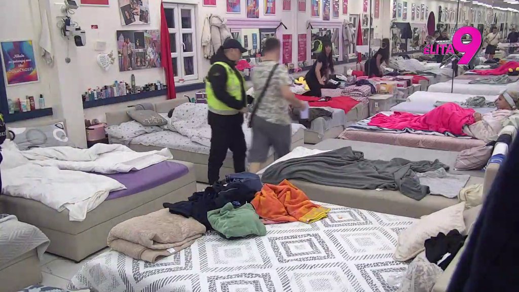 Haos u cik zore: Ivan ispolivao Miljanu nakon žestokih prozivki, pa zakucao za dno: Debela mojim peškirom obrisala bu*u! (VIDEO)