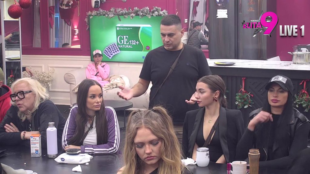 Svakoj sreći presudi neko treći: Bebičini drugari indirektno isprozivali Teodoru, ona odmah reagovala (VIDEO)