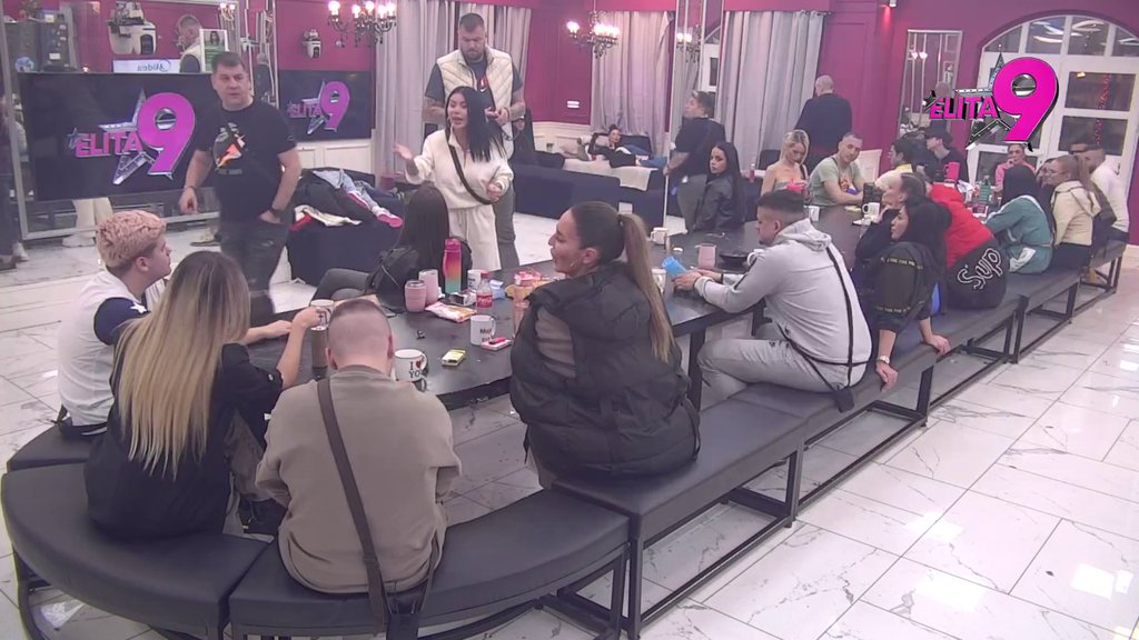 Zaratila i s Bogom i s narodom! Kuća se digla zbog Kačavende, stavili je na stub srama zbog niza izdaja (VIDEO)