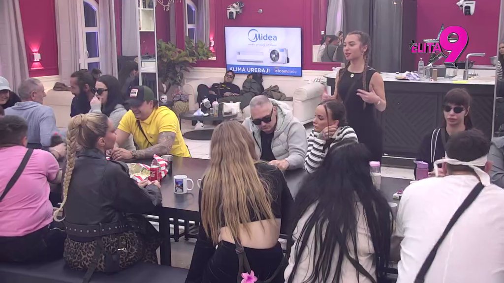 Iskreni do koske! Učesnici poskidali rukavice, sasuli Aneli i Asminu u lice sve što misle (VIDEO)