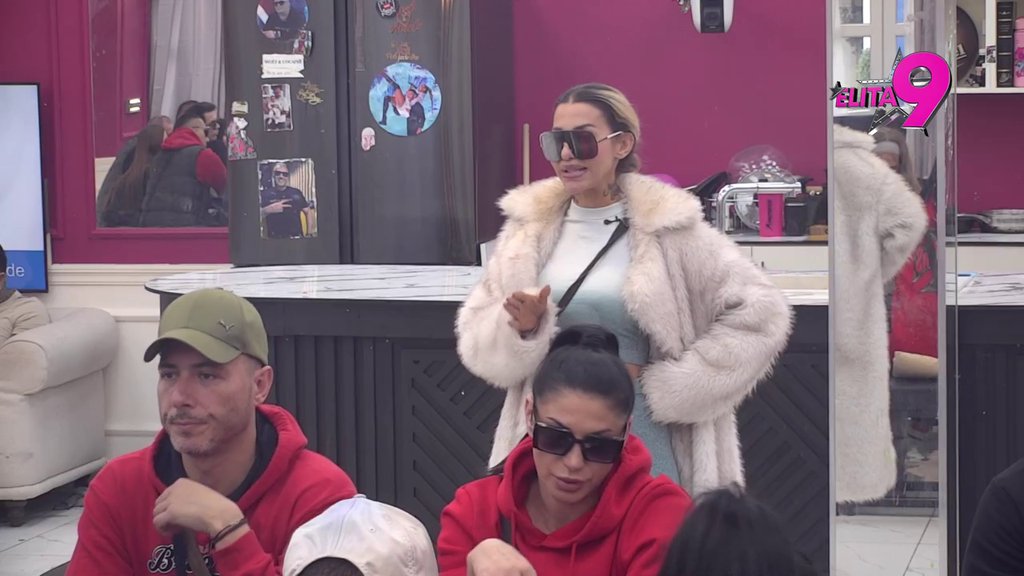 ŠOK! Stanija ispričala kako je Asmin došao do njenog broja: Hteo je da kupi kompletiće (VIDEO)