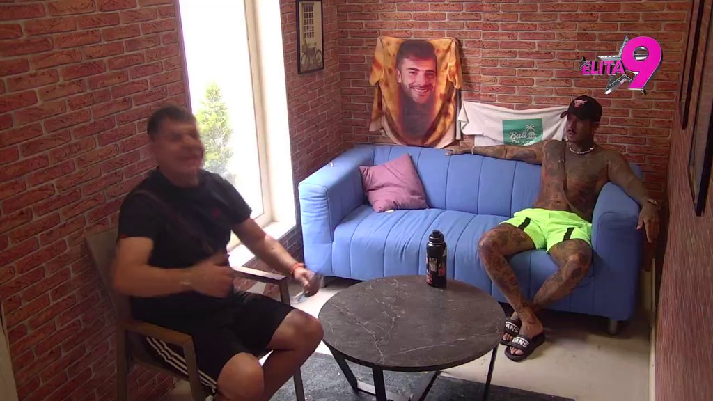 U čestitki ti je napisao... Ivan siguran da je Filip od Gastoza prepisao taktiku za pobedu i da se svim silama bori za krunu Elite 9! (VIDEO)