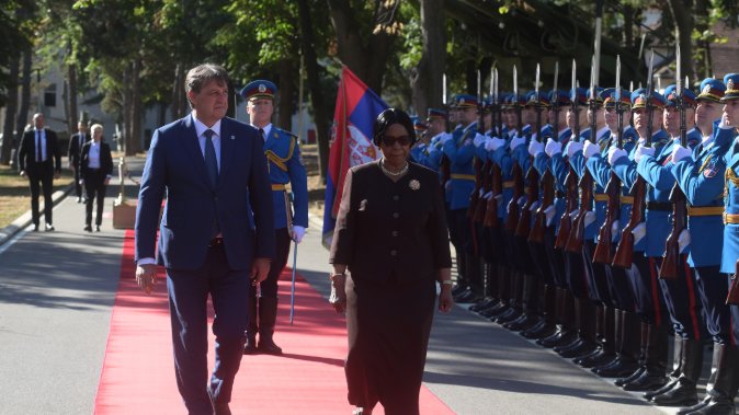Ministar odbrane Gašić se sastao sa ministarkom odbrane Republike Zimbabve
