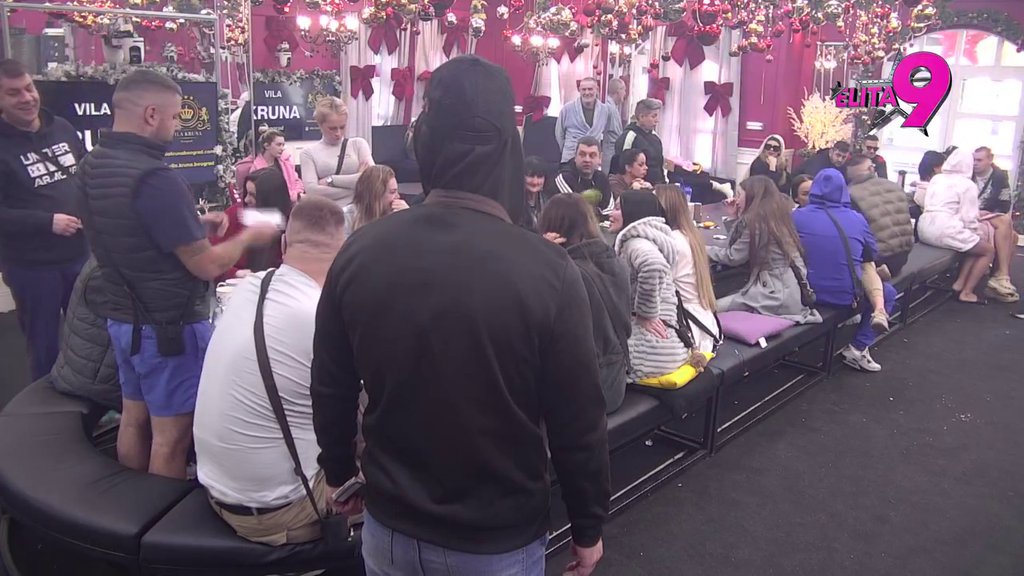 OVO ĆE VAS ODUŠEVITI! Evo koje su novogodišnje odluke učesnika Elite! (VIDEO)