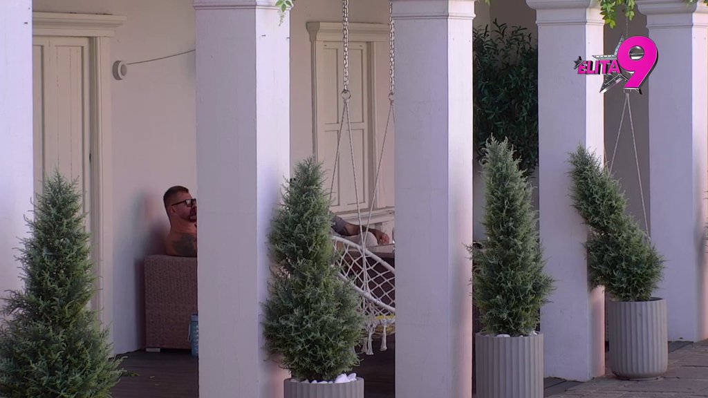 Ne dolazi sebi! Janjuš pokušava da smiri Asmina, on opleo po Urošu: Nemam ja živaca za pe*ere (VIDEO)