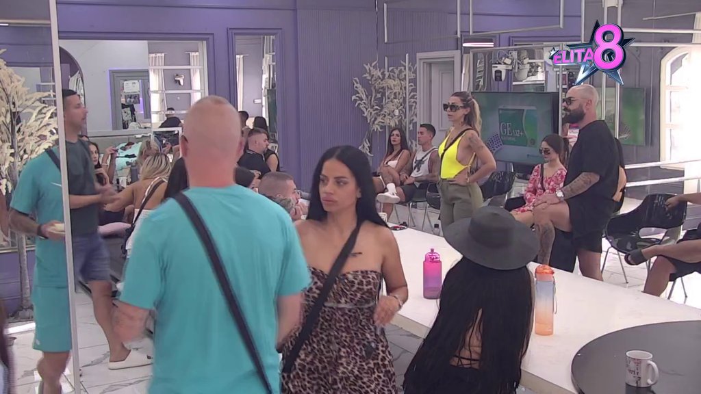 PUKLI KAO TIKVA: Aneli vinula Karića u nebesa, Luku srozala do dna, on odlučio da ne trpi njena poniženja, dao joj PEDALU! (VIDEO)