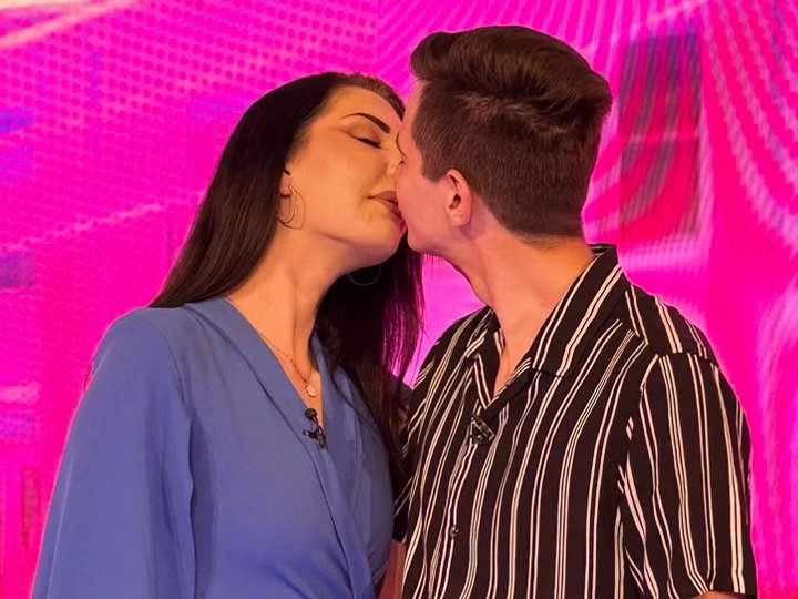 Cela ulica je odjekivala od nje i njene mame, bolesnice: Anastasija otkrila šta se po Dubrovniku priča o Hani i Neriju, od ovoga im neće biti dobro (VIDEO)
