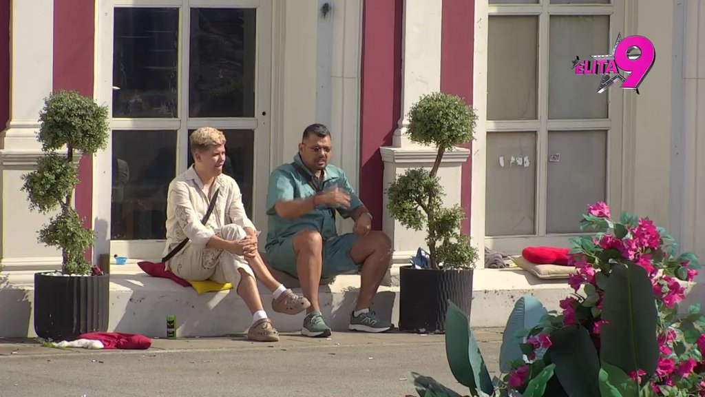 Bora rešio od Uroša da napravi igračicu: Obećao mu saradnju sa Teom Tairović i Karleušom, ima ceo plan za njegovu karijeru! (VIDEO)