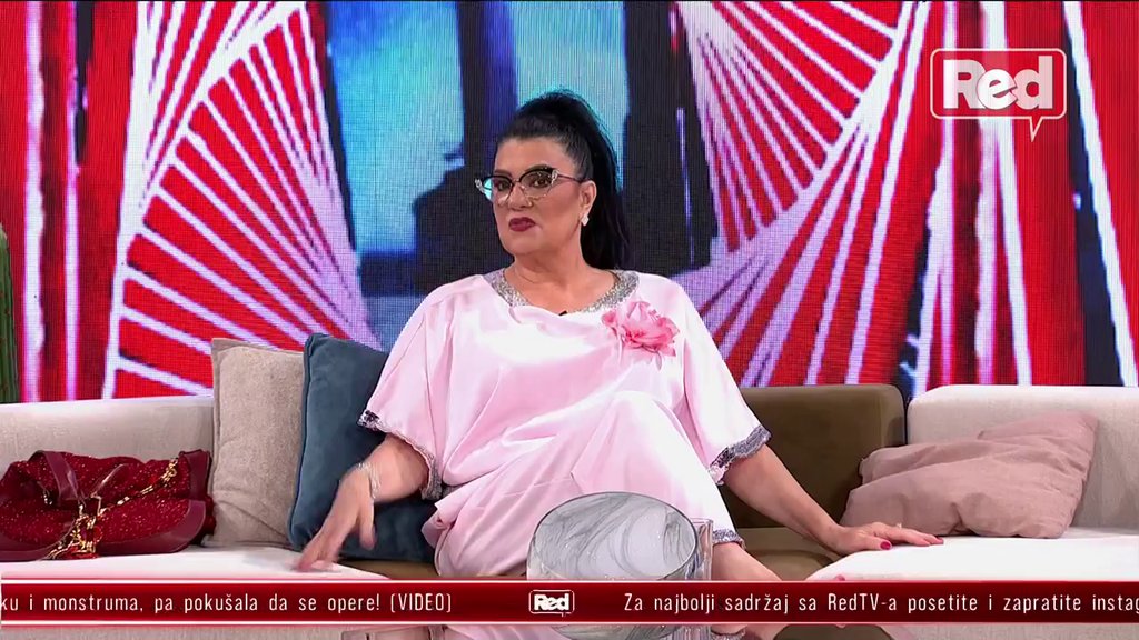 STIGAO OŠTRI SUD SAŠKE KARAN! Bivša rijaliti učesnica OPLELA po ljubavnim parovima, a Enu Čolić nazvala NAJNAMAZANIJOM (VIDEO)