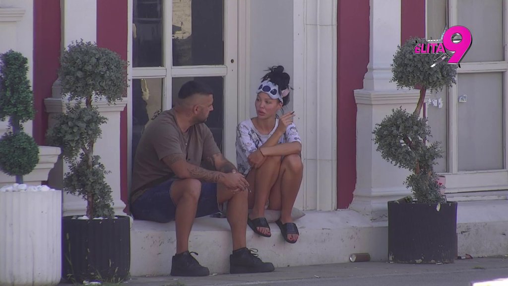MENJA BOJE KAO SEMAFOR! Maja zapenila zbog Asminovog osmehivanja Staniji, pa zatražila da čuje od Dobrojevićeve šta se dogodilo! (VIDEO)
