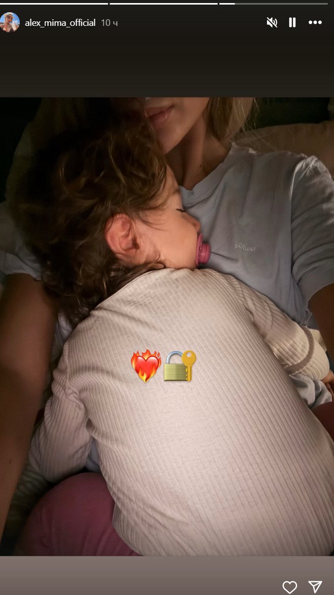 ĆERKA ALEKSANDRE I CARA PORASLA! Leona ima modernu frizuru i svi su oduševljeni: Ponosna mama pokazala svoju jedinicu (FOTO)