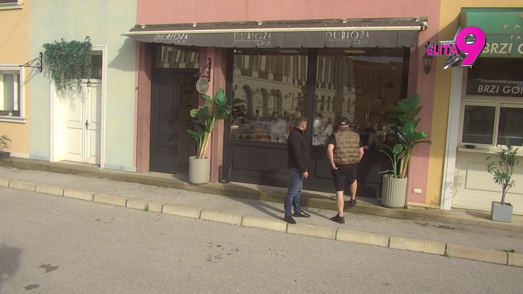 Kao pravi đavo, zombi apokalipse: Asmin i Luks zajedničkim snagama opleli po Urošu Staniću (VIDEO)