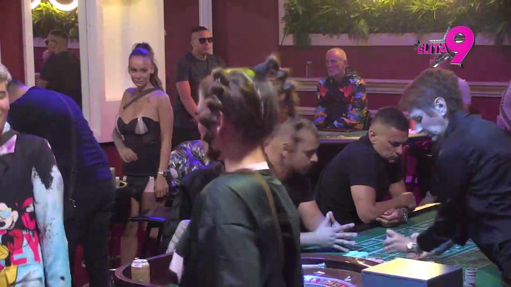 Znam da si moj! Teodora se nada da će biti Đukićev izbor ovog utorka, obratila mu se ovim rečima (VIDEO)