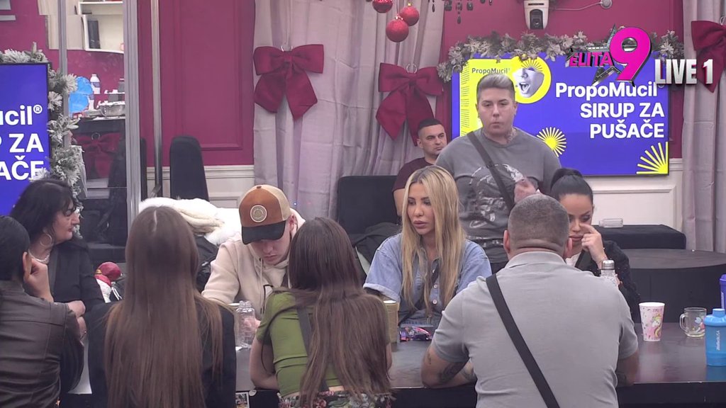 Surova kao i uvek: Matora bez dlake na jeziku sasula brutalnu istinu u lice Aneli i Alibabi! (VIDEO)