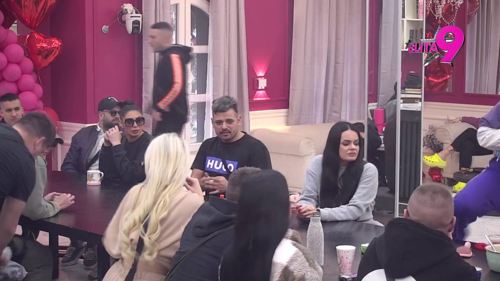 JA TEBE NISAM VARALA: Janjuš počeo da ljubomoriše kad je otkriveno da je Anđelo pisao Maji dok je bila u vezi s njim! (VIDEO)