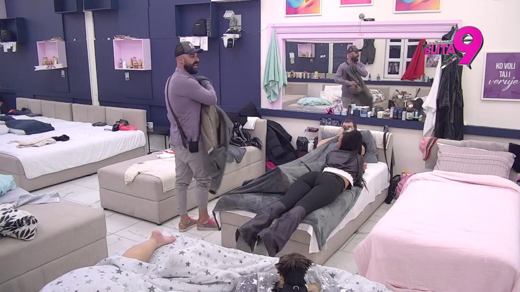 Izgorela od ljubomore? Maji pala roletna zbog Luke i Anite, pa ga žestoko izvređala! (VIDEO)