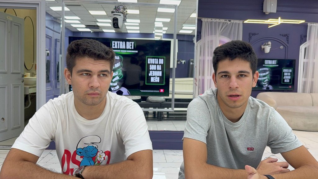NIJE MI DOŠAO NA ROĐENDAN, ON JE ZA NAS MRTAV: Ćuba sa knedlom u grlu progovorio o ocu kog je upoznao u Eliti 8, pa otkrio DETALJE izdaje koju je doživeo! (VIDEO)
