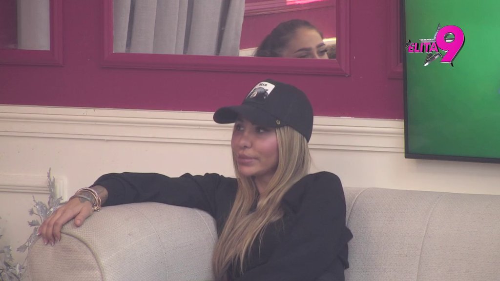 Isponižavao je, nije ni trepnuo: Đukić se ponovo ogradio od Aneli, Luka najavio njihovo žestoko akcijanje posle Elite!  (VIDEO)