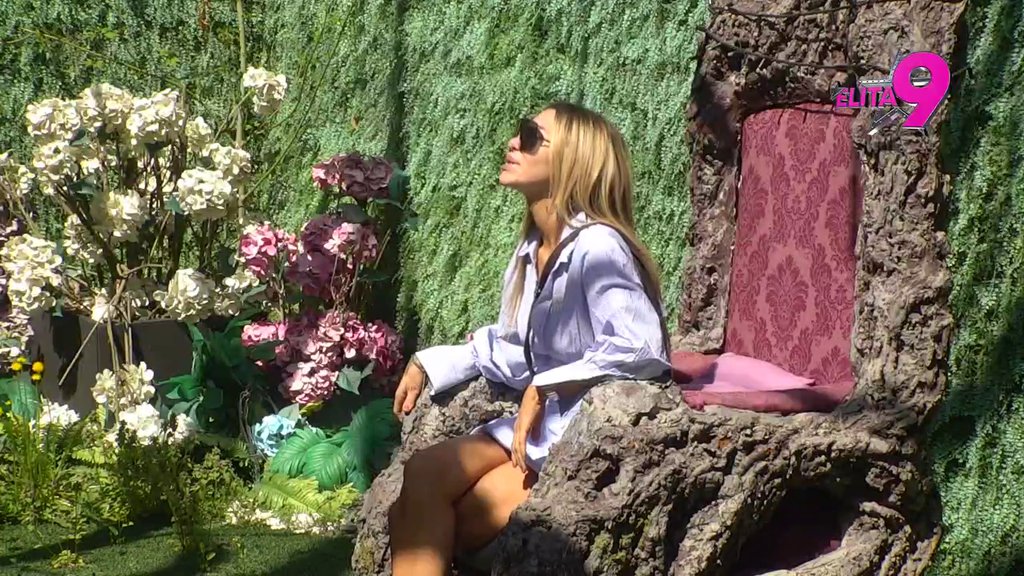 Stanija je bacila oko na Apolona jer on i ja imamo podršku! Aneli ubeđena da Dobrojevićka MUVA Anđela SVIMA U INAT! A Maju i Alibabu razbucala: Prljavi, čupavi, gadni... (VIDEO)