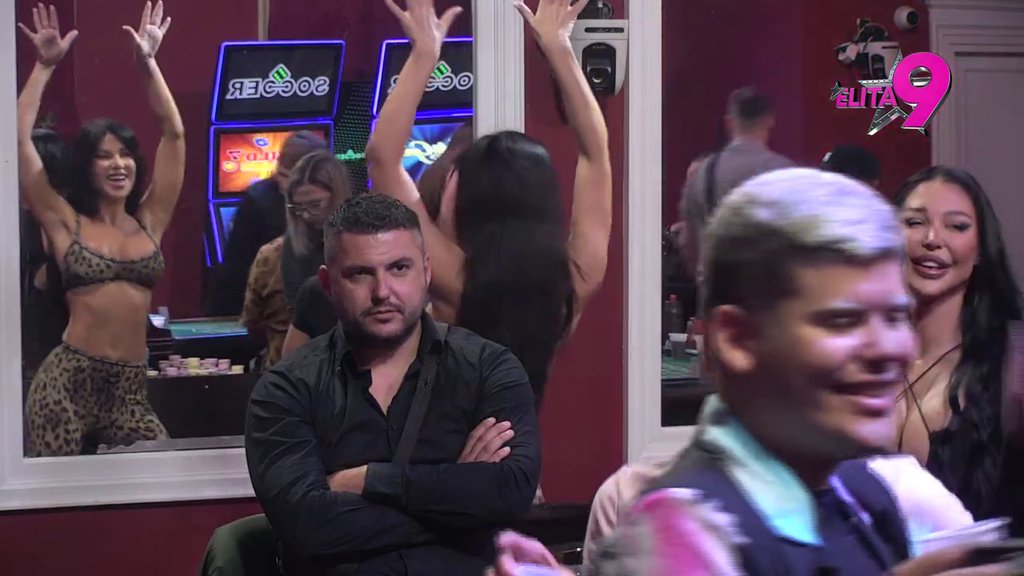 On se uvek meni vrati! Stanija posvetila Maji ove stihove, Asmin spustio glavu i gleda u pod (VIDEO)