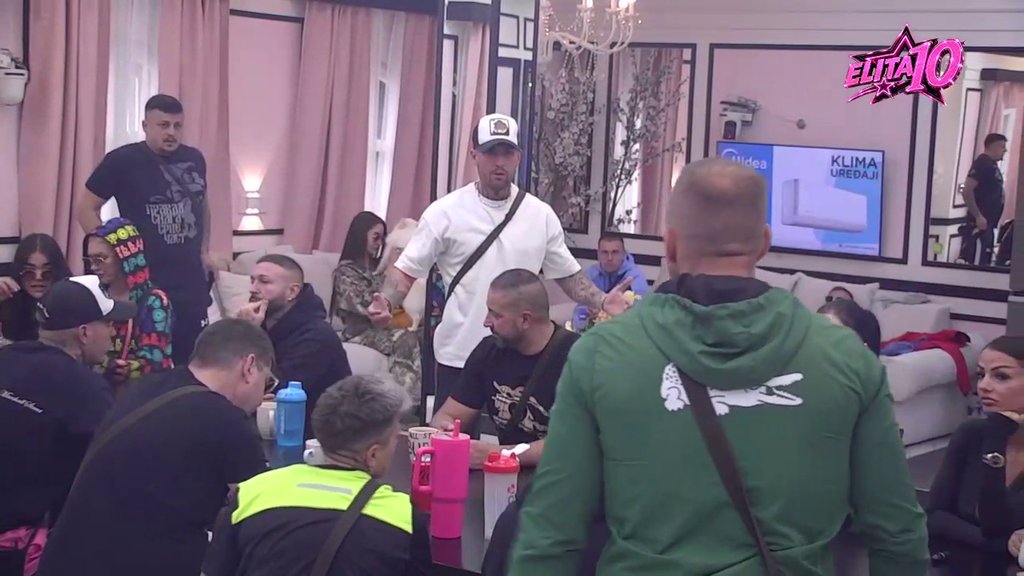 Janjuš i Mateja zarežali jedan na drugog zbog Sandre! Orilo se Belom kućom: Jedina koja treba njemu da otkloni sumnje je ONA (VIDEO)