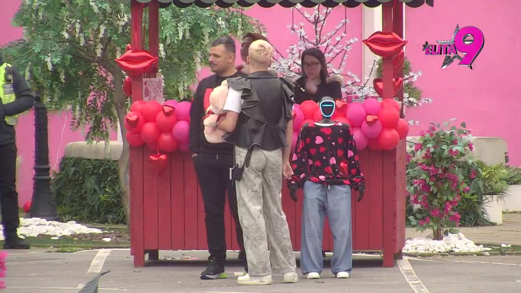 NE PRIVLAČI ME VIŠE, POLUPANA JE! Bora rešio da za sva vremena raskrsti sa Anastasijom, pa ponovo ODUVAO Uroša! (VIDEO)