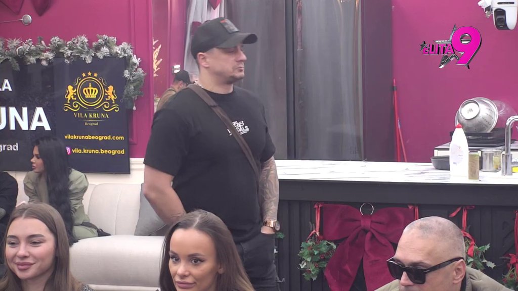 Aneli zakuvala čorbu: Bivši par ide u izolaciju, njihovo suočavanje su svi čekali! (VIDEO)