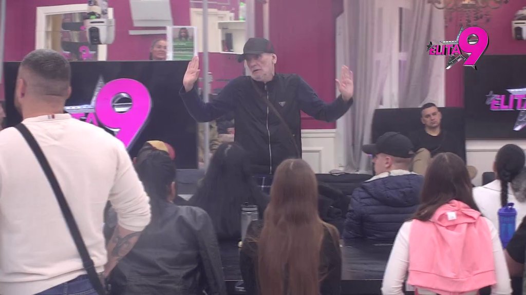 Kačavenda postala tražena riba u Beloj kući: Završila na žestokom stubu srama! Pokušava da se opere od Anđela, a ide u sve veći kanal (VIDEO)