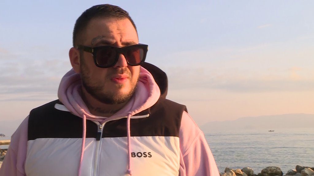 Filip Car poslao POKLONE Aneli! Ogromna torta će oduševiti Ahmićku, a tek kad pročita NJEGOVO PISMO: Kad izađeš idemo od Crikvenice do Dubrovnika da slavimo TVOJU POBEDU!