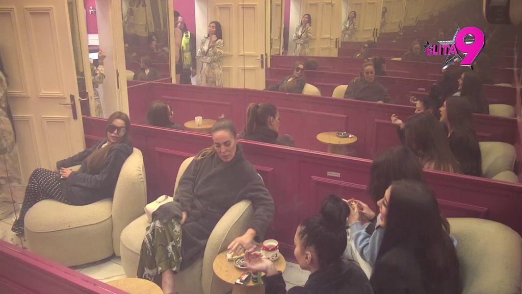 Dete si ostavio zarad ljubavnice: Neviđeni haos u Eliti! Anastasija i Terza se ne smiruju, leti perje na sve strane (VIDEO)