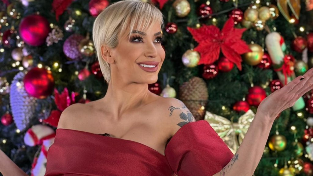 Sebi ću poželeti dragi, a ne ludi kamen: Dušica Jakovljević za Pink.rs sumirala 2025. godinu, otkrila šta će promeniti u 2026., pa priznala: Ulazim pametnija, iskusnija, ali i zgodnija (FOTO)