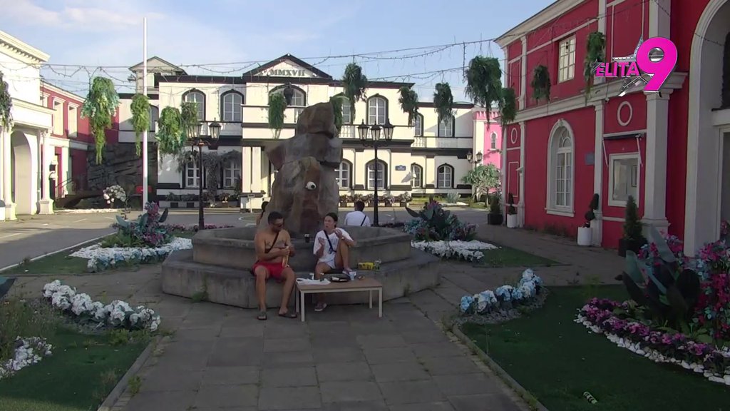 NOVA TURA PONIŽENJA: Asmin govori Maji da su joj samo intimni odnosi u glavi, čak i dok maže PAŠTETU! (VIDEO)