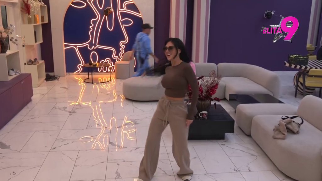 Rekla bih ti ko je ona, ko je preko nje sve prešao: Stanija brutalno potkačila Maju, buktaće rat! (VIDEO)