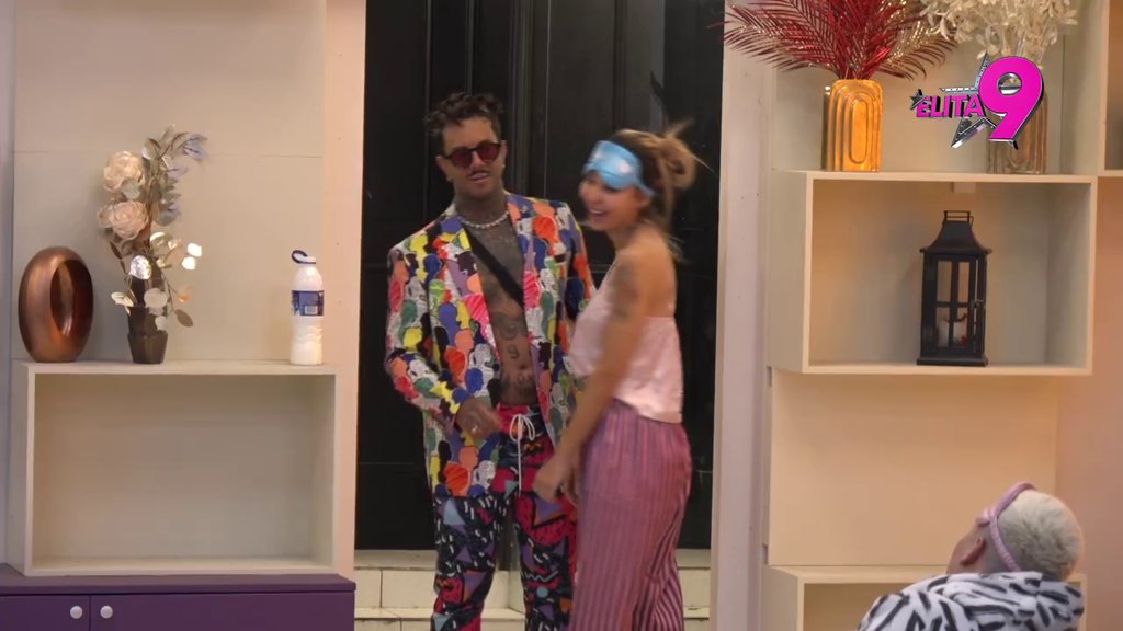 Ponovo završio u njenom zagrljaju: Đukić potražio utehu kod Aneli, ona gori od ljubomore zbog Dušice! (VIDEO)