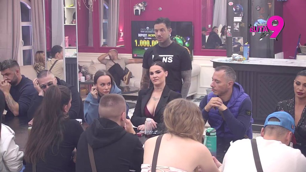 DAO JOJ SAVET ZLATA VREDAN! Filip očitao Boginji lekciju, ona promenila sve boje, pa joj Maja sasula istinu u lice: SUJETNA SI I PRELJUBOMORNA (VIDEO)