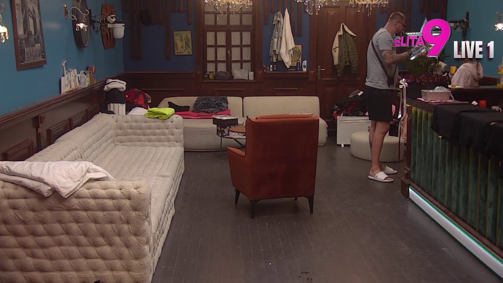 PLAMEN STARE LJUBAVI NIJE UGAŠEN?! Janjuš nakon emisije dotrčao do Aneli, pa joj priznao da je SLAB NA NJU! (VIDEO)