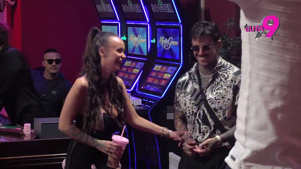 MAGIČNI BRKA U AKCIJI! Filip celo veče muvao Teodoru, Bebica na ivici sloma, prolio more suza i upotrebio sve sile da ih razdvoji, Đukić na kraju u krevet odveo OVU UČESNICU!