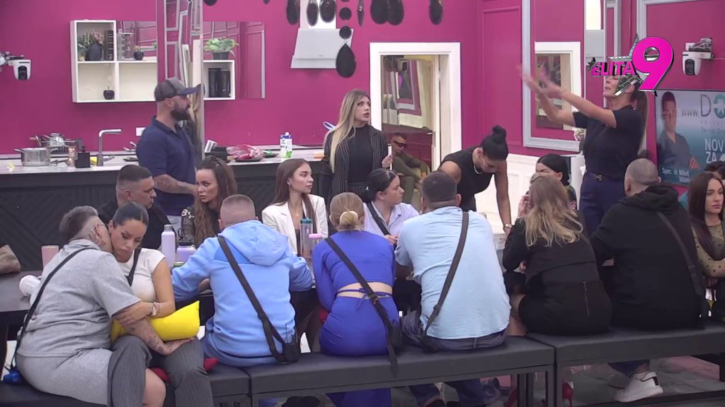 Ko ovu dramu režira?! Kačavenda progovorila o SVINGERAJIMA, Lukinoj mami Biljani i Sandri: Pisao si joj pre dve godine, a znao si da je njen muž u zatvoru (VIDEO)
