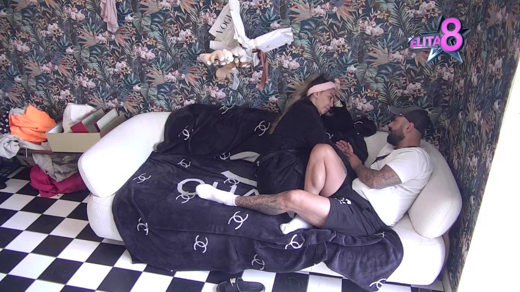 PRIPREMIO TEREN ZA SVE! Luka Vujović održao Aneli predavanje o ponašanju u vezi, ona ga slepo sluša: Ako odeš s drugaricom i drugom na piće... (VIDEO)