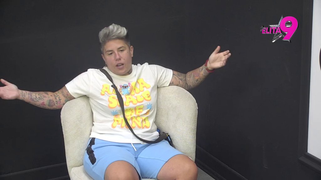 Bez dlake na jeziku! Matora unakazila cimere Elite, Kačavendu pogotovo urnisala prozivkama: Treba da je bude sramota... (VIDEO)
