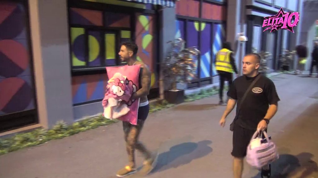 Dača ne da Đukiću mira: Zatražio od njega da prizna vezu sa Laurom, a ona mu našla dlaku druge žene! (VIDEO)