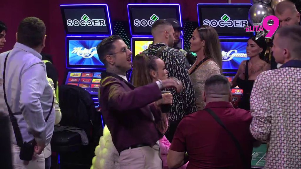 OVO NIKO NIJE OČEKIVAO: Kačavenda doživela pomračenje, ušla u sukob sa Asminom zbog piva (VIDEO)