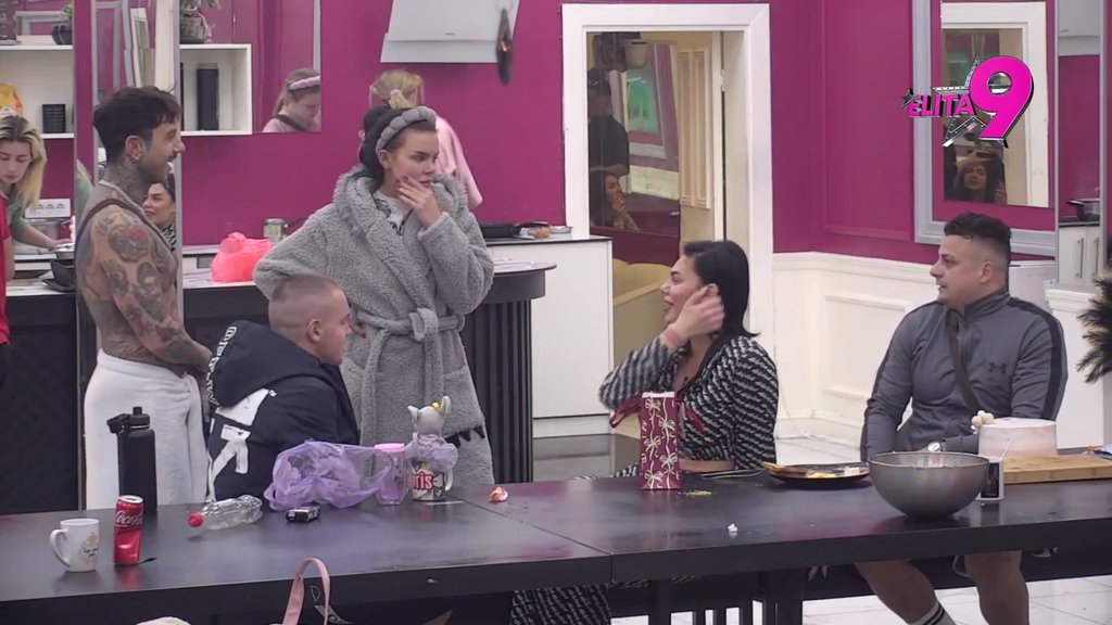 PREPLAVILE JE EMOCIJE! Mina ne skida osmeh s lica nakon susreta sa bratom, sumirala utiske sa Terzom i cimerima! (VIDEO)