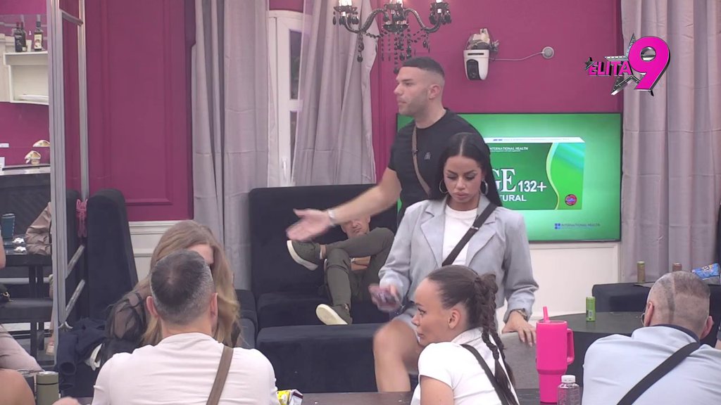 ŽIVOTOM BRANI SVOG DRUGA: Anđelo tvrdi da je Anita daleko veći psihopata od Bebica, optužio Teodoru da Macanovića navodi na TANAK LED! (VIDEO)