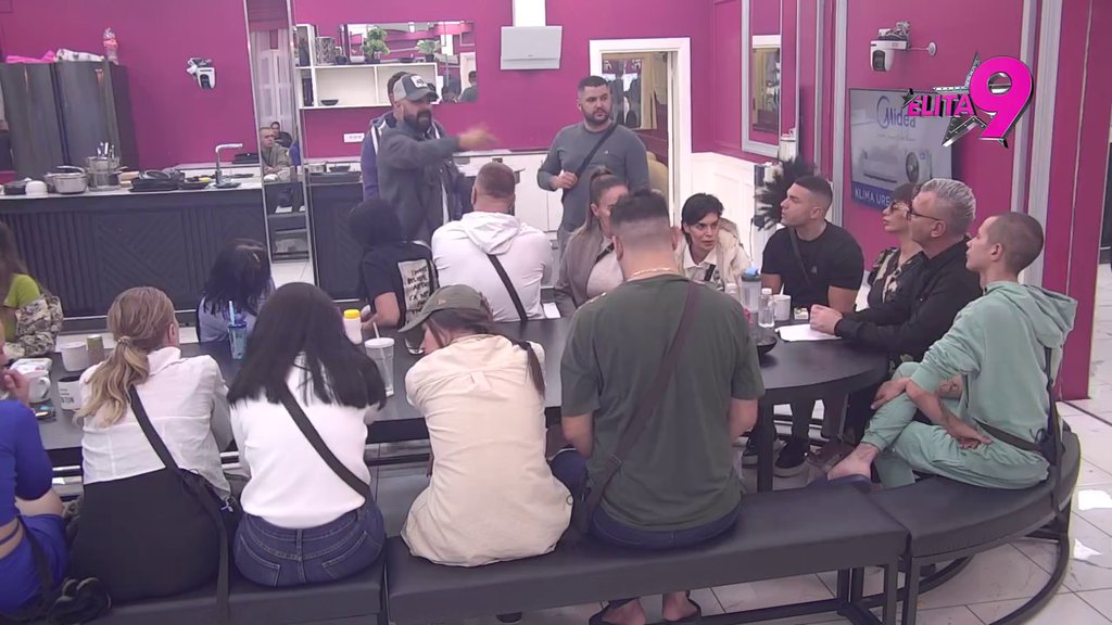 Gori Bela kuća! Anđelo matirao Ivana, Ilija Pečenica na udaru zbog PREĆUTKIVANJA mišljenja (VIDEO)