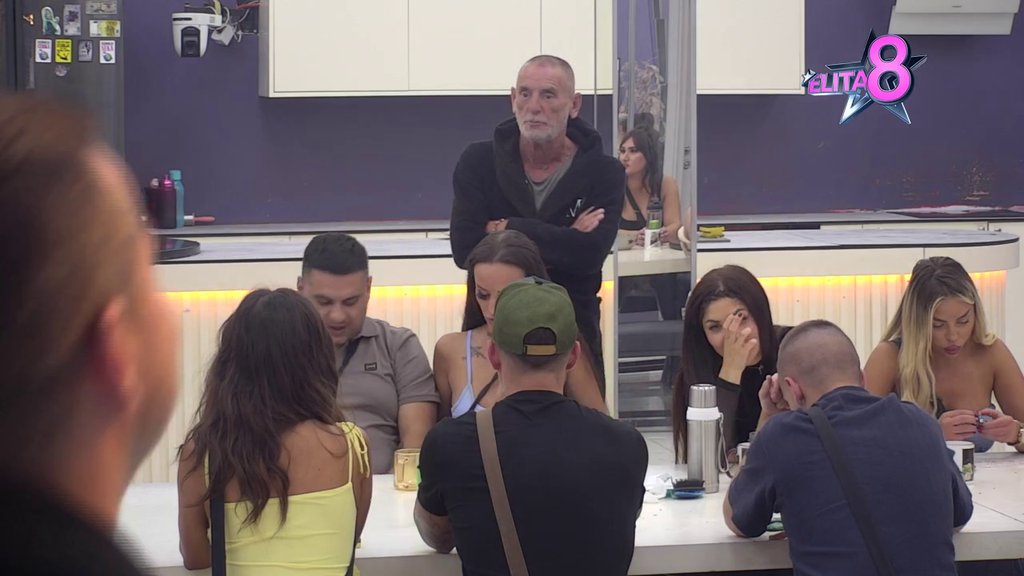 Sasuo im sve u lice: Lepi Mića uradio analizu odnosa Ene i Peje, pa otkrio da li posle svega imaju njegovu podršku (VIDEO)