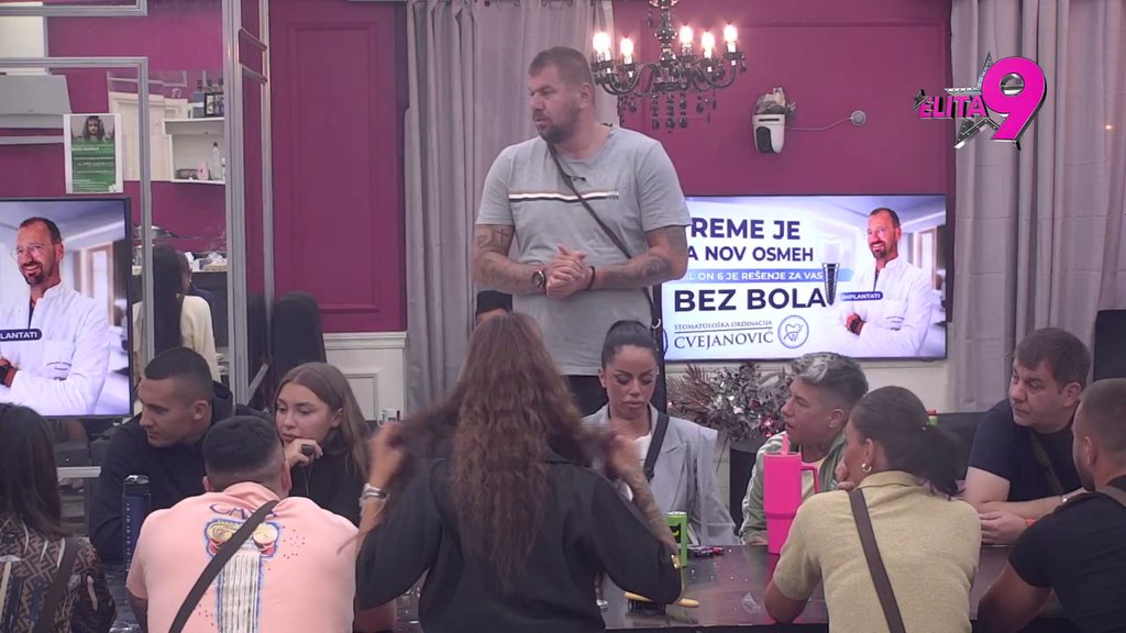 POKAZAO ZUBE! Aneli završila u suzama jer joj ne veruju u priču iz ŠTEKA, Đukić odbrusio Staniji: o što si ti išla sa Kristijanom tamo gde nema kamera... (VIDEO)