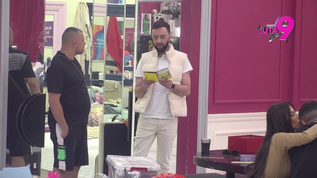 DOBIO PREKOR: Porodica Bore Santane mu poručila da se skloni od Uroša i prekine svaki kontakt sa OVA TRI učesnika Elite! (VIDEO)