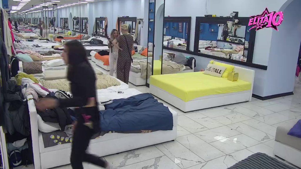 Moram da se maknem od njega: Aneli podivljala nakon Carevih uvreda, požalila se Urošu Staniću na njegovo ponašanje (VIDEO)